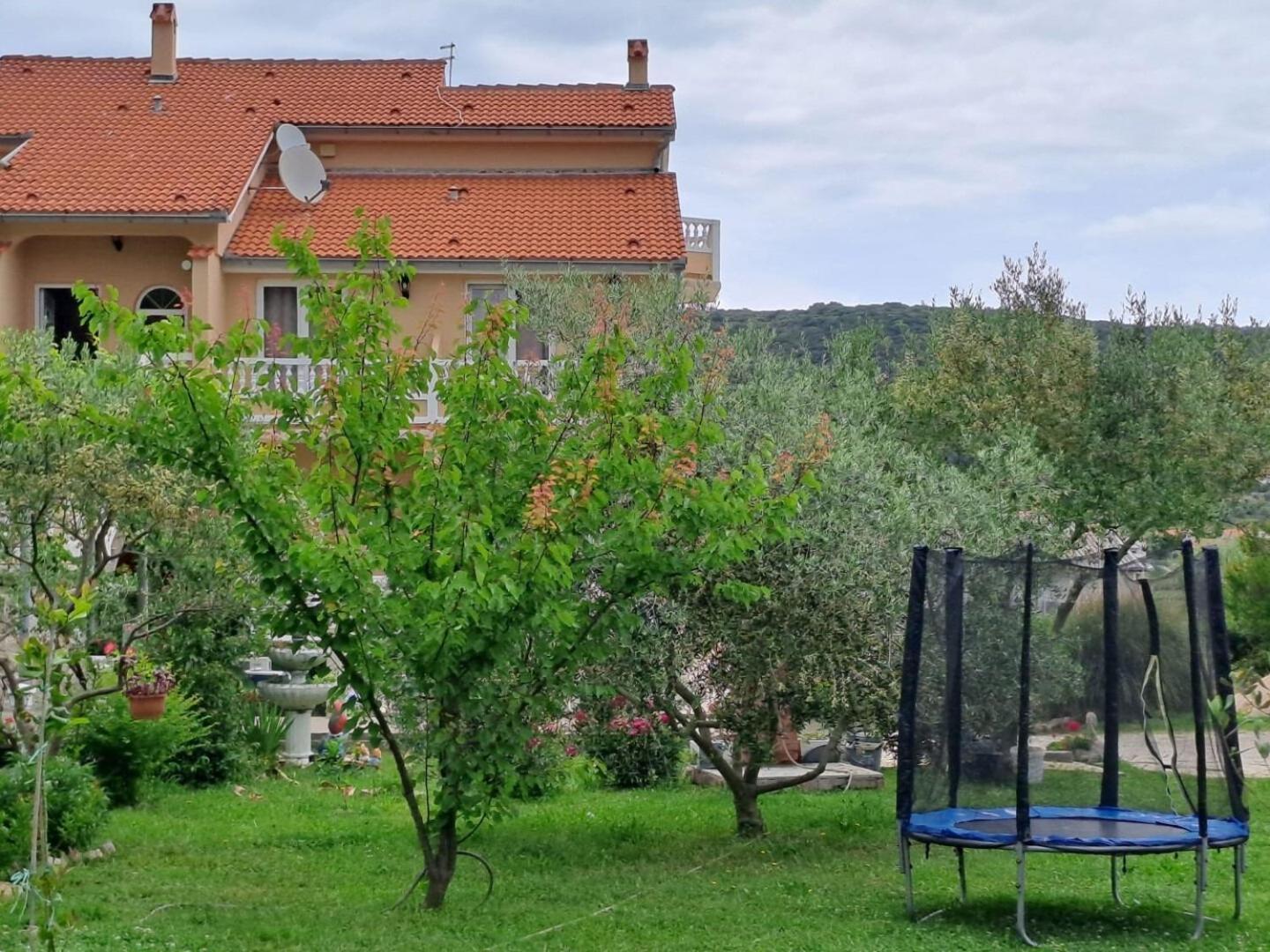 Apartments Mig - With Beautiful Garden Supetarska Draga Buitenkant foto